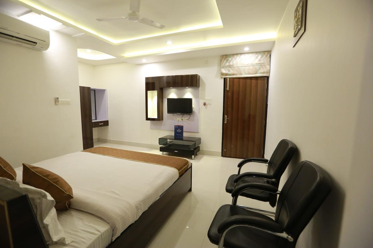 Oyo 8837 Hotel Surya Galaxy Kanpur Eksteriør billede