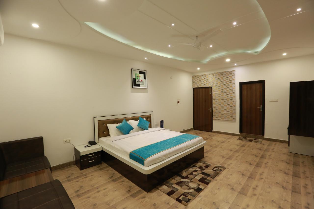 Oyo 8837 Hotel Surya Galaxy Kanpur Eksteriør billede