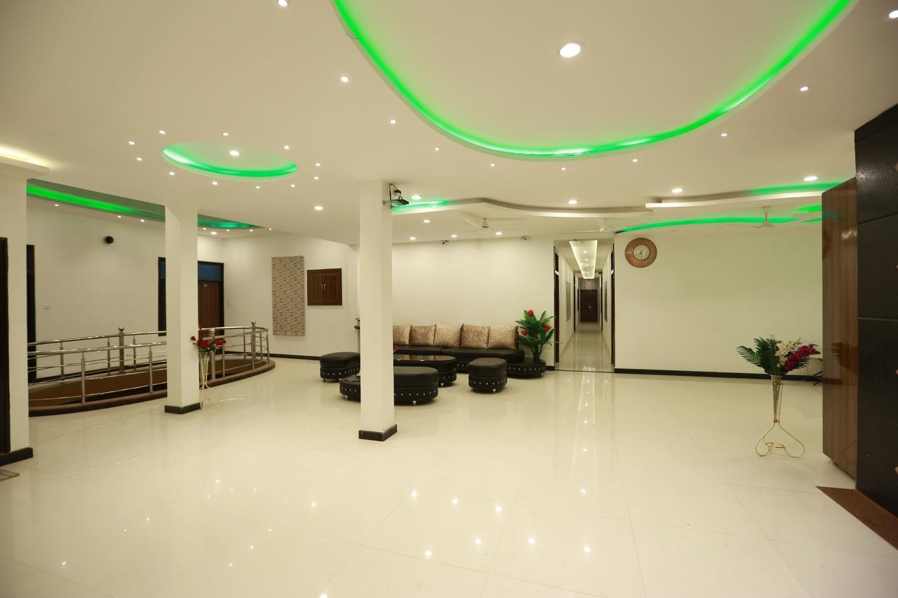 Oyo 8837 Hotel Surya Galaxy Kanpur Eksteriør billede