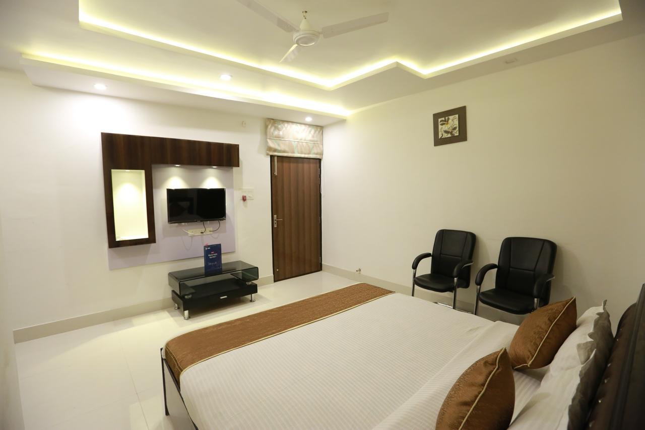 Oyo 8837 Hotel Surya Galaxy Kanpur Eksteriør billede