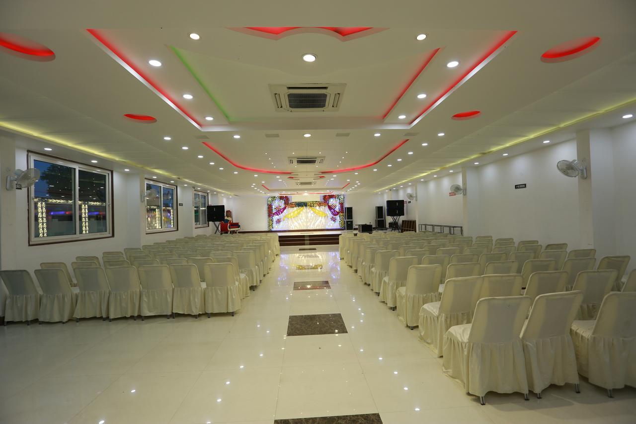 Oyo 8837 Hotel Surya Galaxy Kanpur Eksteriør billede