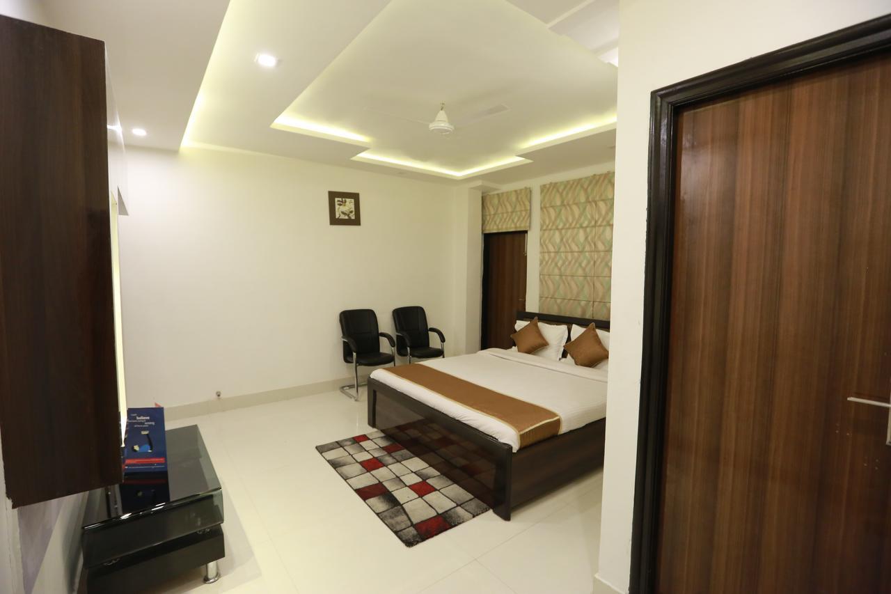 Oyo 8837 Hotel Surya Galaxy Kanpur Eksteriør billede