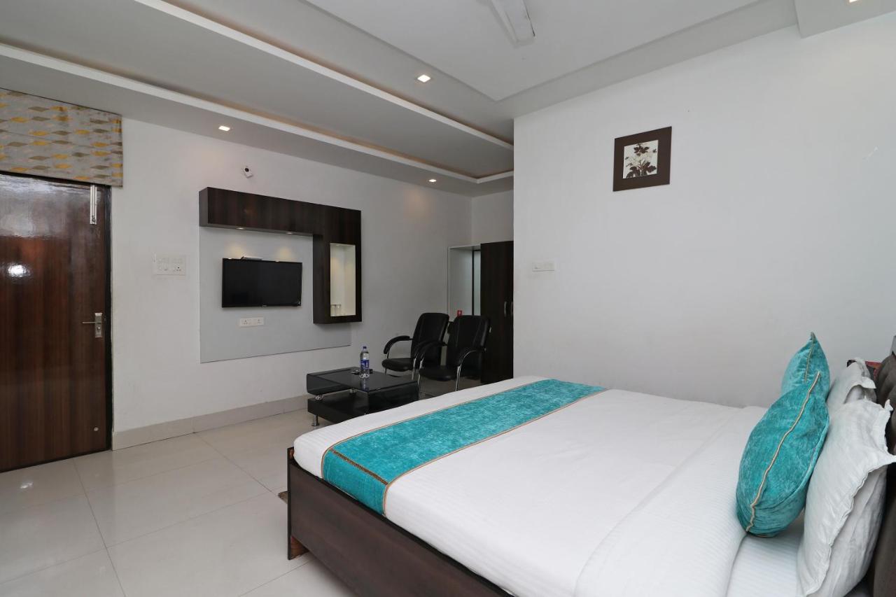 Oyo 8837 Hotel Surya Galaxy Kanpur Eksteriør billede