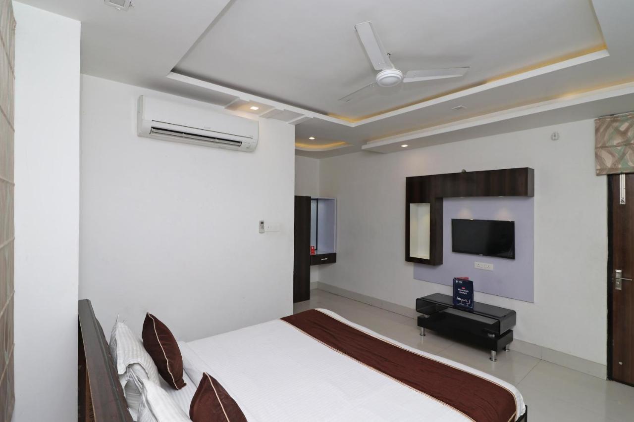 Oyo 8837 Hotel Surya Galaxy Kanpur Eksteriør billede
