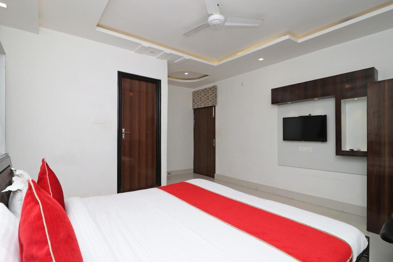 Oyo 8837 Hotel Surya Galaxy Kanpur Eksteriør billede