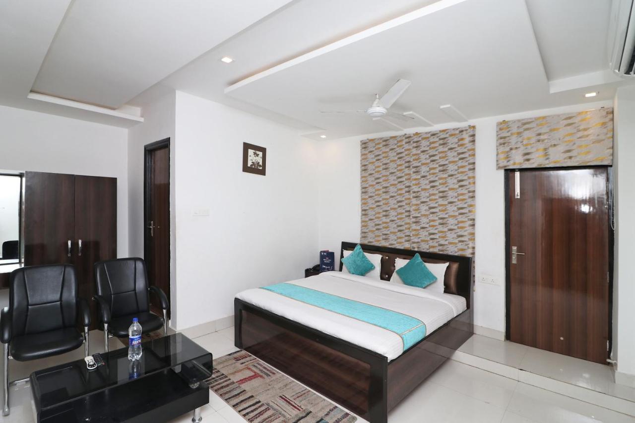 Oyo 8837 Hotel Surya Galaxy Kanpur Eksteriør billede