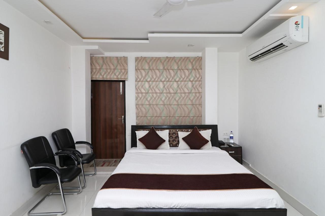 Oyo 8837 Hotel Surya Galaxy Kanpur Eksteriør billede